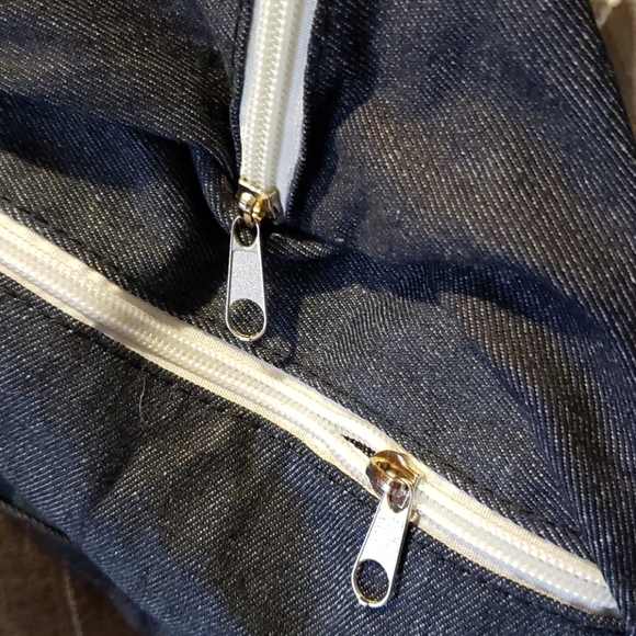 Gym and Juice Duffel Bag - Picture 2 of 3